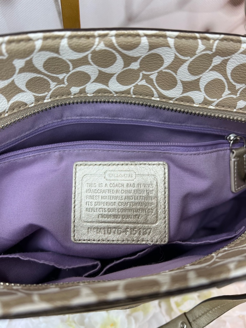 COACH Chealsea Heritage Stripe C Monogramed Beige Cream Purse - Picture 9 of 14